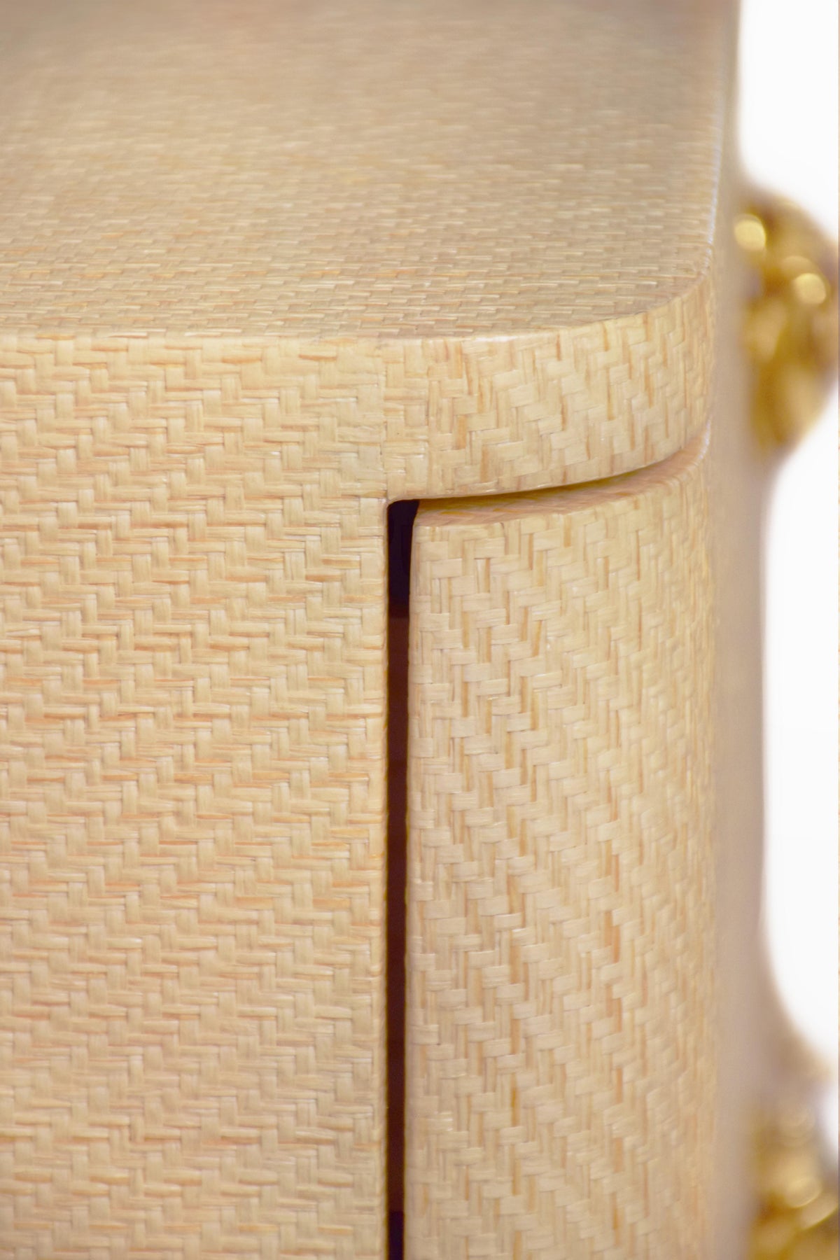 Worlds Away Six Drawer Rounded Edge Chest With Brass Beetle Knob In Natural Grasscloth