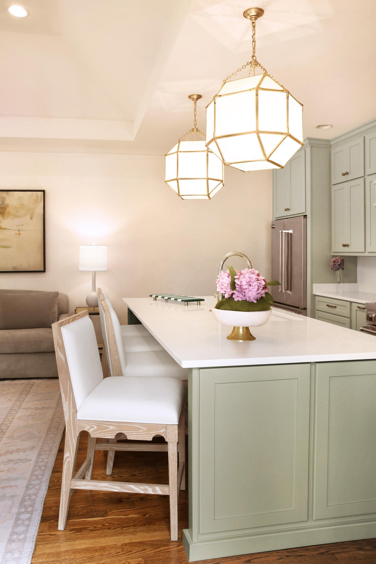 Worlds Away Square Back Counter Stool With Decorative Apron In Cerused Oak With Performance White Linen Upholstery