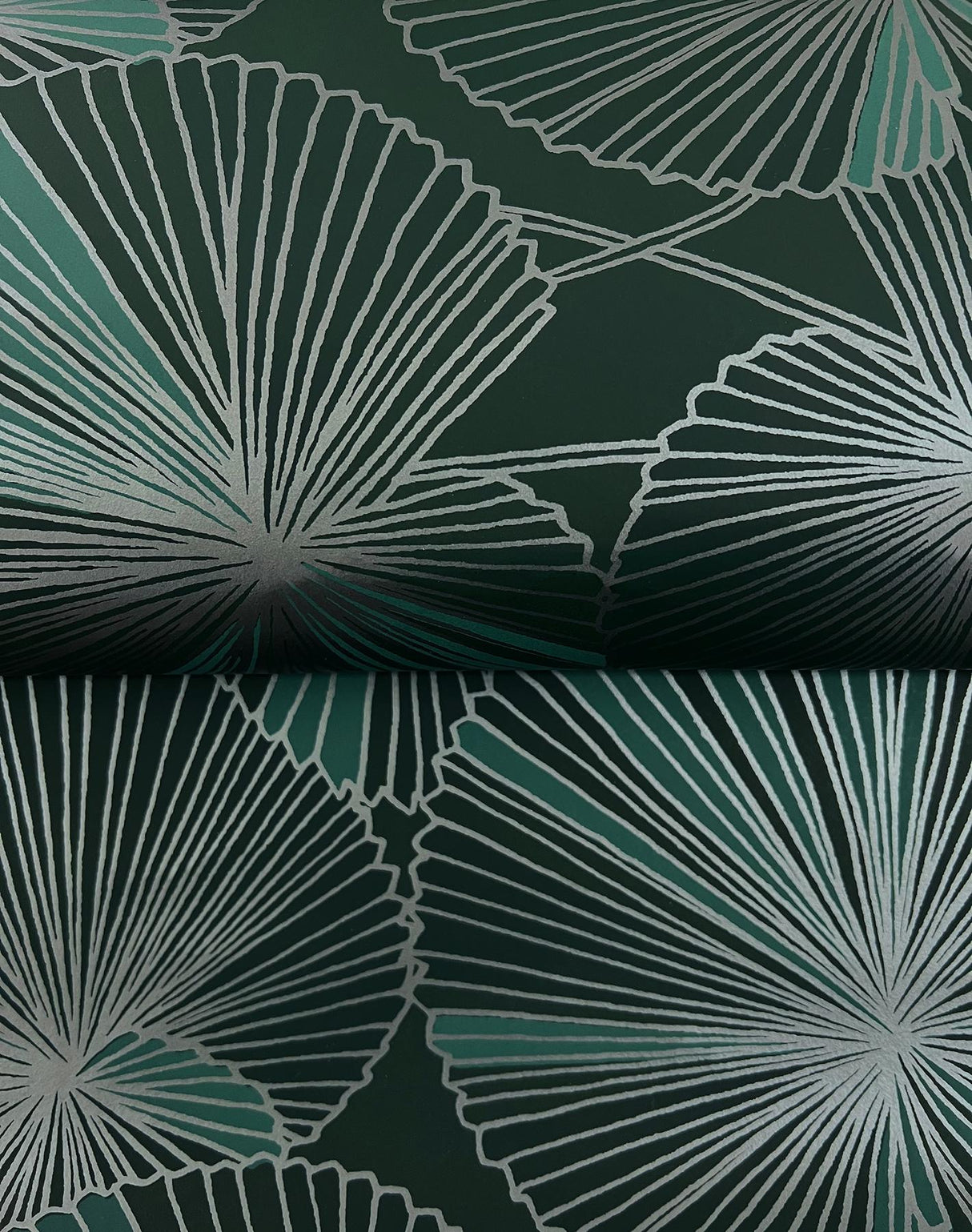 Kravet DESIGN W4304 30 Wallpaper