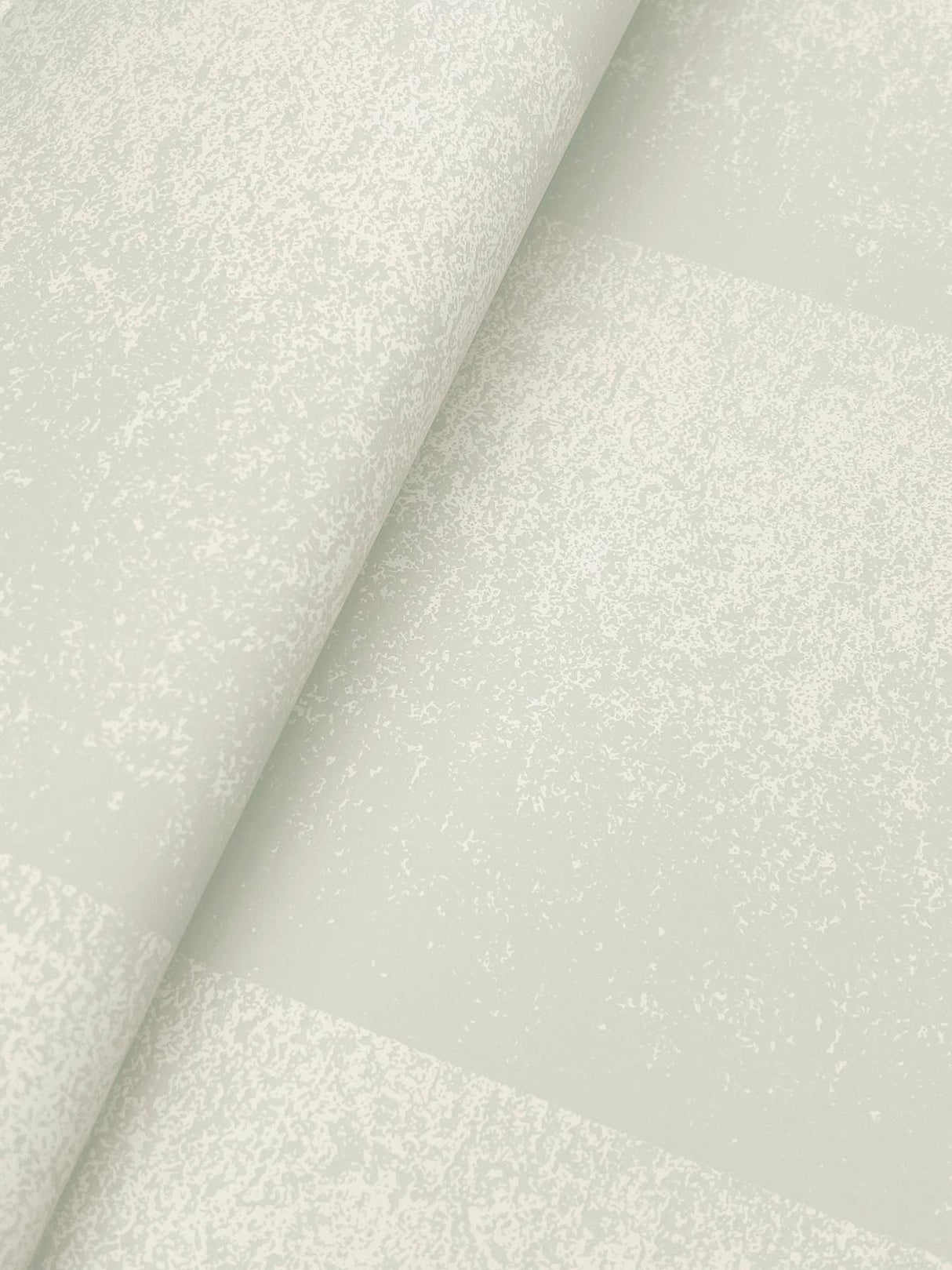 Kravet DESIGN W4310 11 Wallpaper