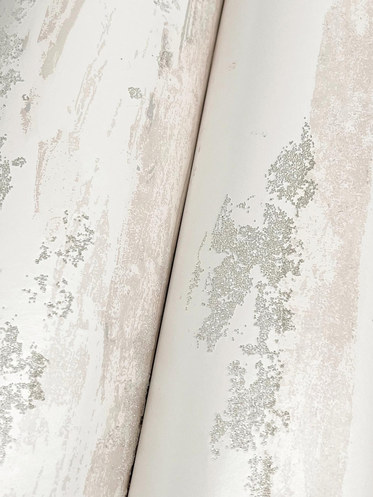 Kravet DESIGN W4312 711 Wallpaper