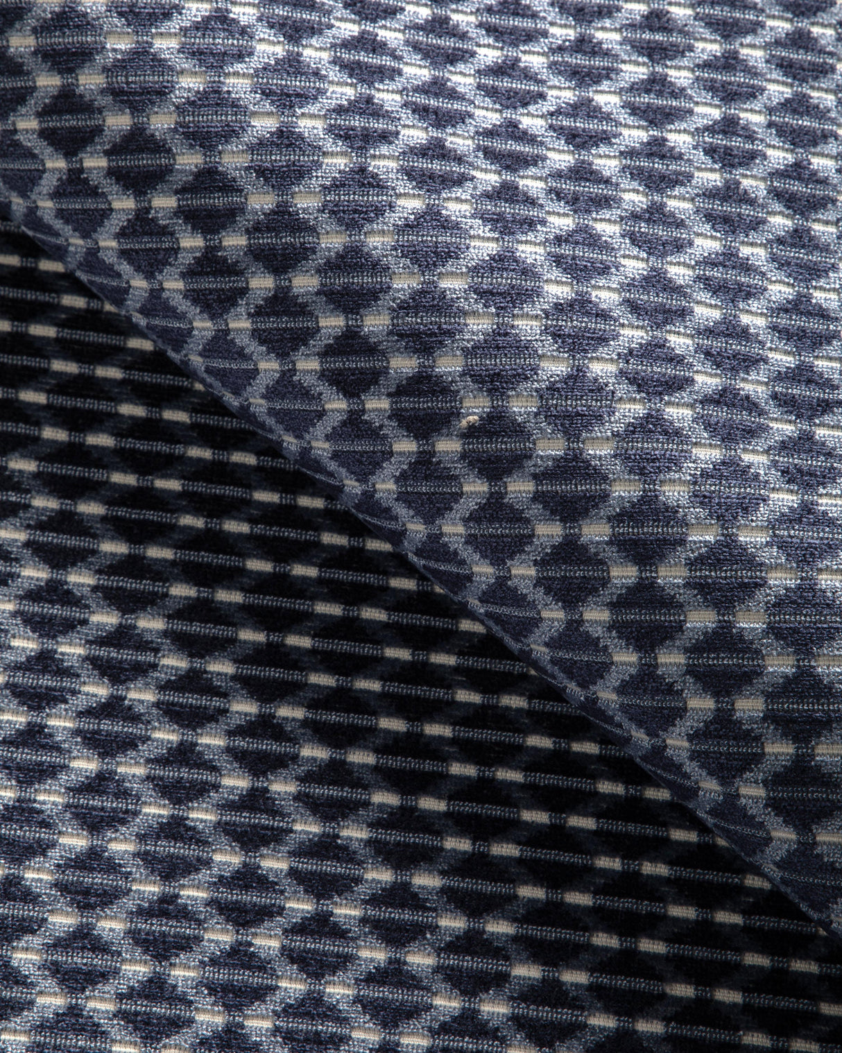 Kravet DESIGN 37483 50 Upholstery Fabric