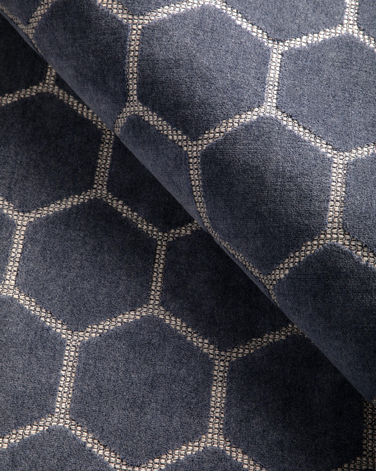 Kravet DESIGN 37500 51 Upholstery Fabric