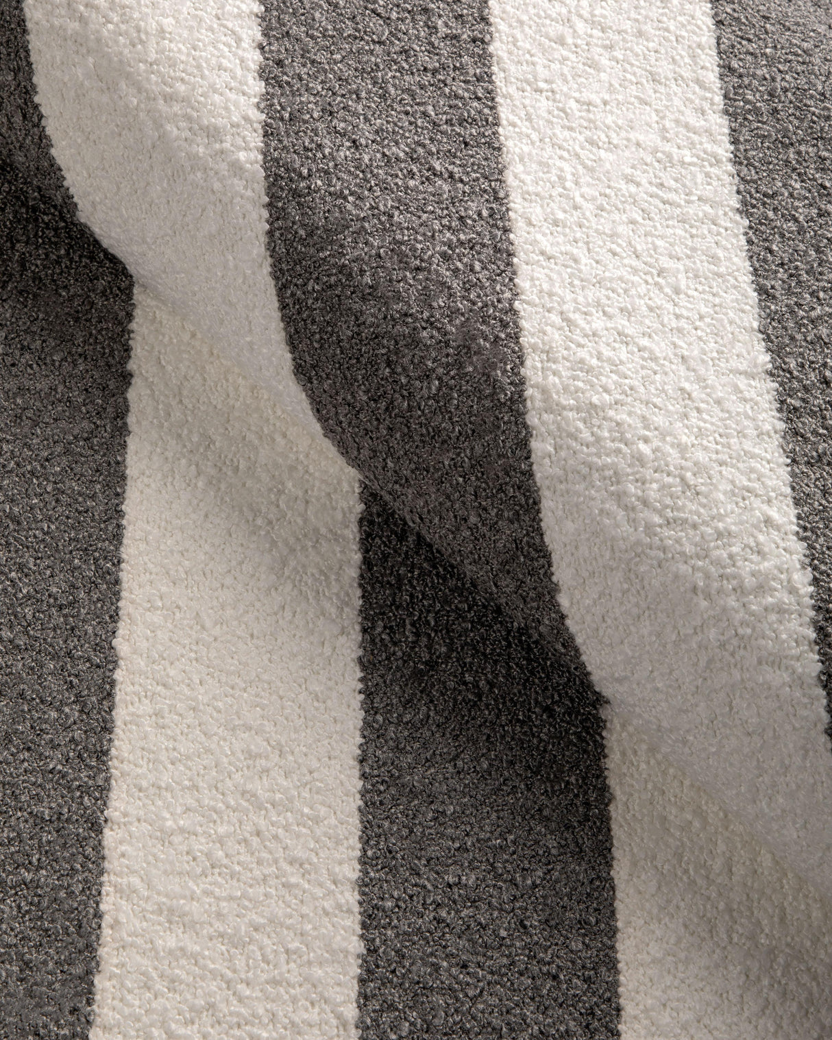 Kravet DESIGN 37505 121 Upholstery Fabric