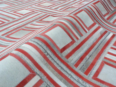 Exquisite Rugs Natural Hide Handmade Leather Hide in 2137 Red/Multi 8' x 10' Area Rug