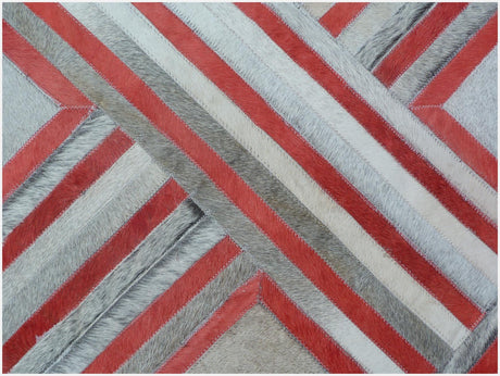 Exquisite Rugs Natural Hide Handmade Leather Hide in 2137 Red/Multi 8' x 10' Area Rug