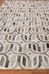 Exquisite Rugs Natural Hide Handmade Leather Hide in 2140 Medium Gray/Ivory 8' x 10' Area Rug