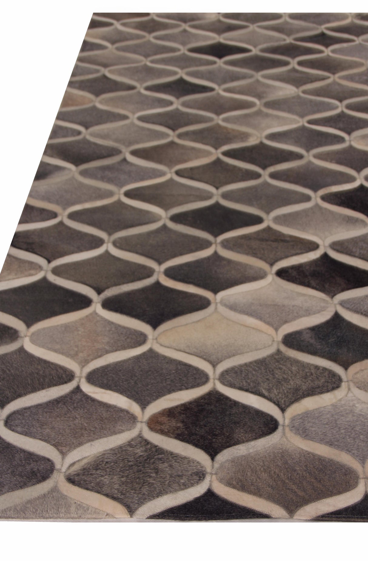 Exquisite Rugs Natural Hide Handmade Leather Hide in 2152 Dark Gray/Multi 8' x 10' Area Rug