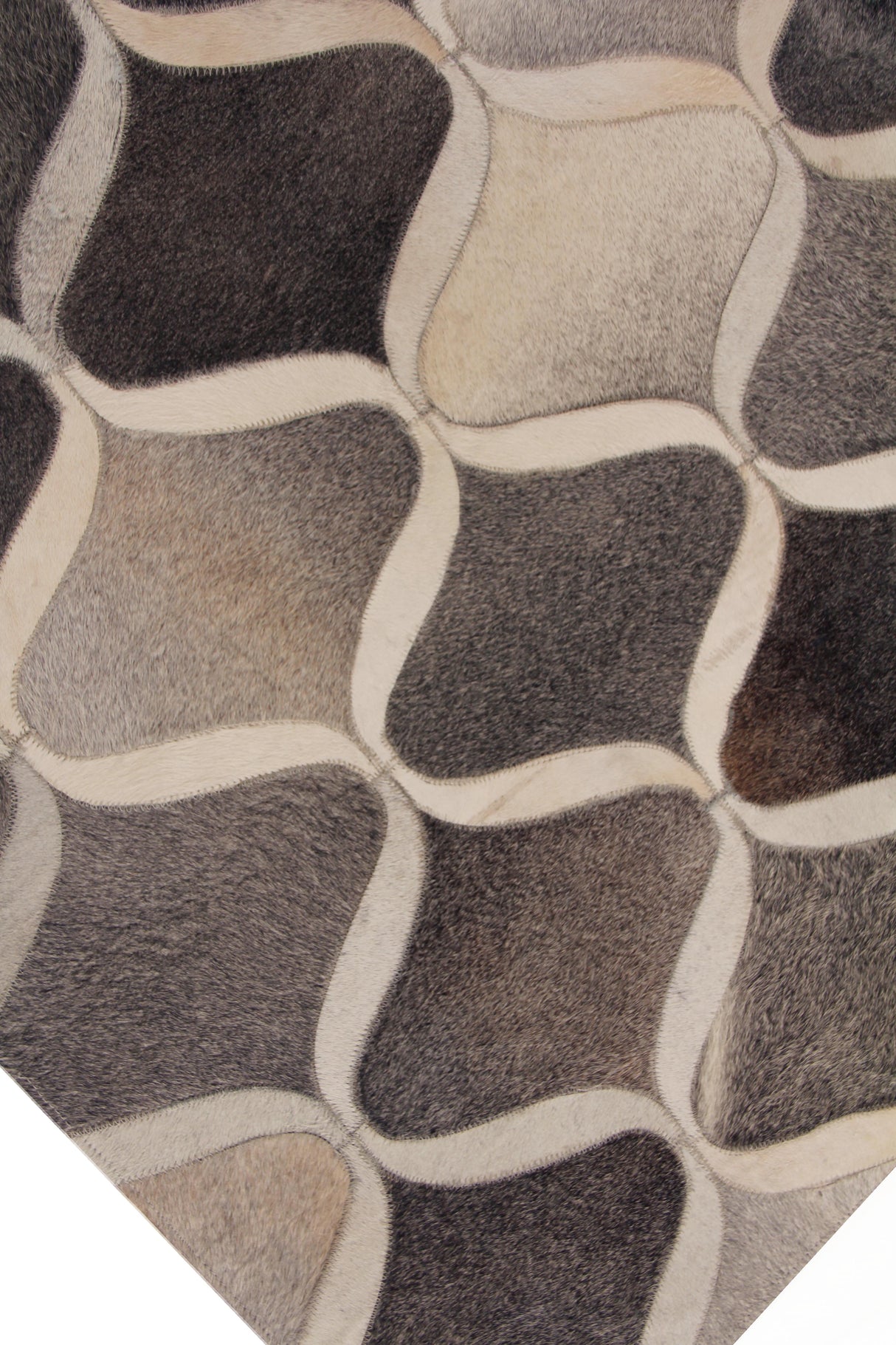 Exquisite Rugs Natural Hide Handmade Leather Hide in 2152 Dark Gray/Multi 8' x 10' Area Rug