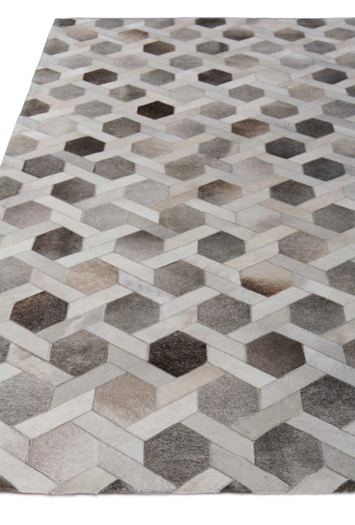 Exquisite Rugs Natural Hide Handmade Leather Hide in 2155 Gray/Silver 5' x 8' Area Rug