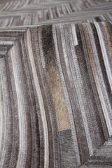Exquisite Rugs Natural Hide Handmade Leather Hide in 2160 Gray/Ivory 8' x 10' Area Rug