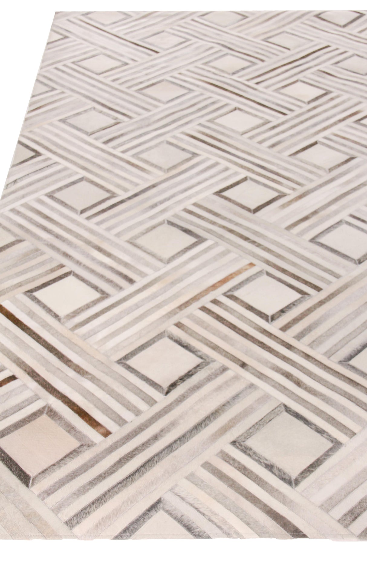 Exquisite Rugs Natural Hide Handmade Leather Hide in 2166 Silver/Ivory 5' x 8' Area Rug