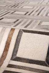 Exquisite Rugs Natural Hide Handmade Leather Hide in 2166 Silver/Ivory 5' x 8' Area Rug