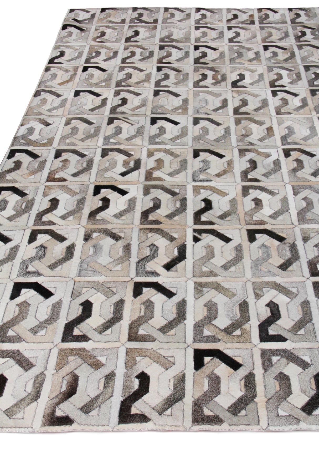 Exquisite Rugs Natural Hide Handmade Leather Hide in 2168 Ivory/Silver/Medium Gray 5' x 8' Area Rug