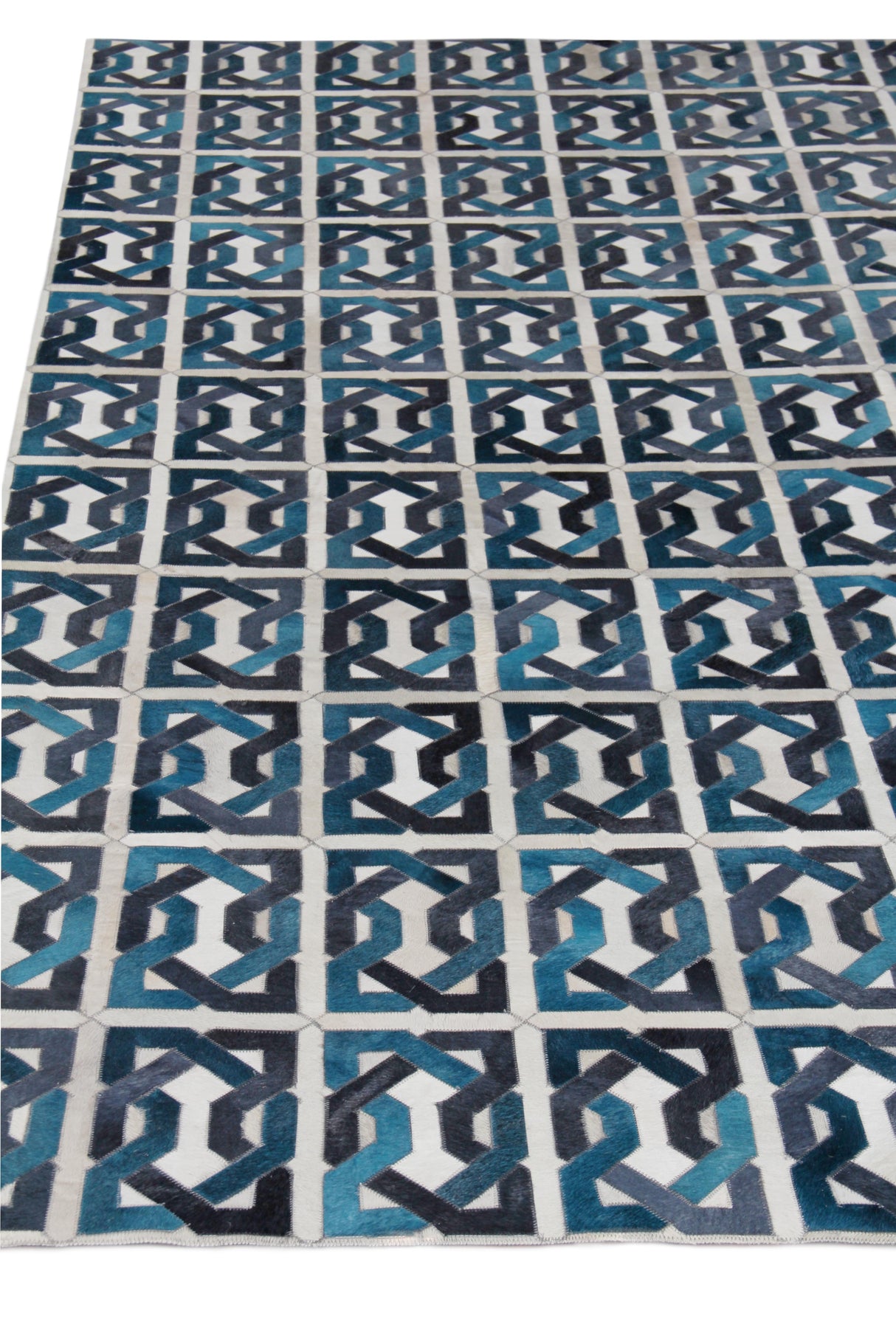 Exquisite Rugs Natural Hide Handmade Leather Hide in 2169 Ivory/Navy/Medium Blue 5' x 8' Area Rug