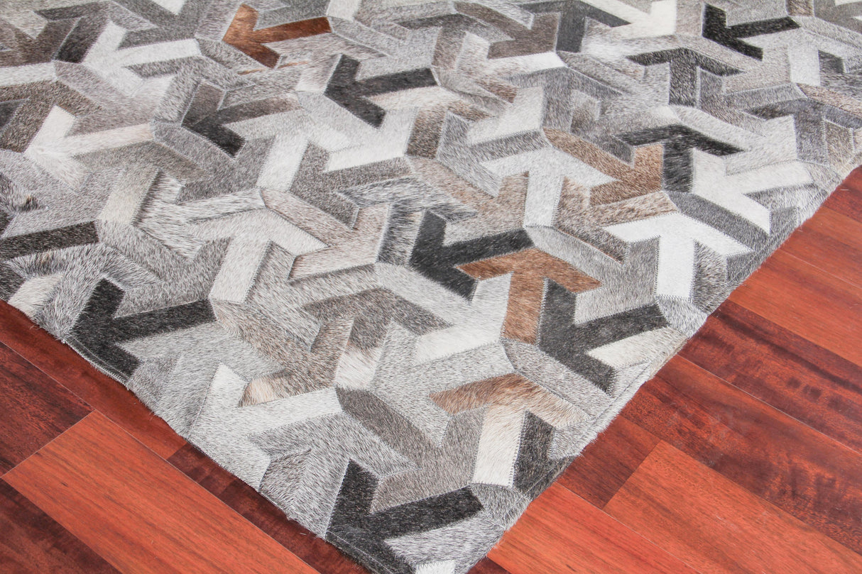 Exquisite Rugs Natural Hide Handmade Leather Hide in 2182 Gray 8' x 10' Area Rug