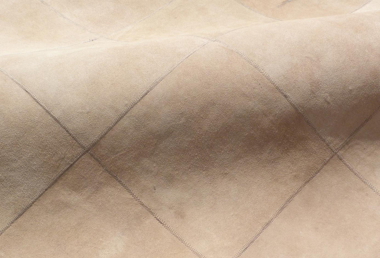 Exquisite Rugs Leather Suede Handmade Leather Hide in 2185 Beige 5' x 8' Area Rug