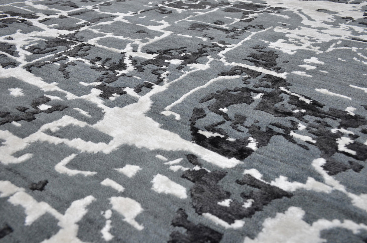 Exquisite Rugs Cecily Hand Knotted Wool/Bamboo Silk in 2201 Black/Gray 8' x 10' Area Rug