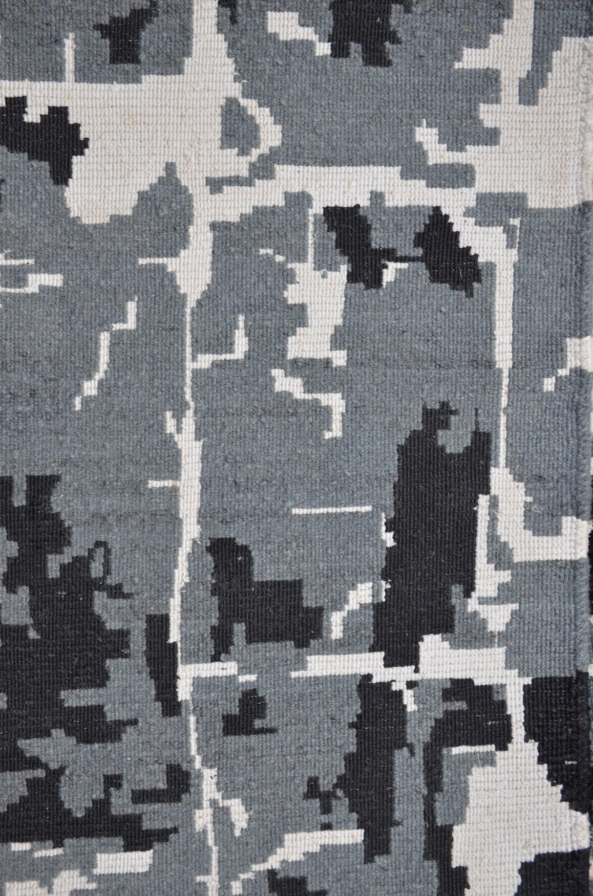 Exquisite Rugs Cecily Hand Knotted Wool/Bamboo Silk in 2201 Black/Gray 8' x 10' Area Rug