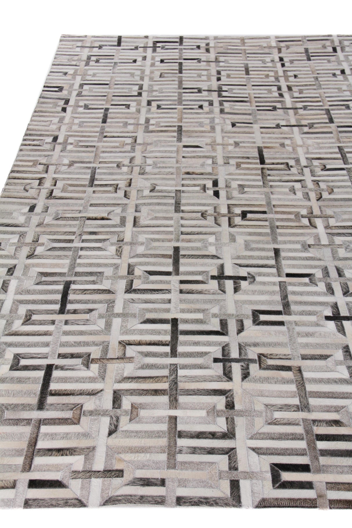 Exquisite Rugs Natural Hide Handmade Leather Hide in 2202 Silver/Ivory 8' x 10' Area Rug
