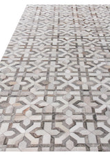 Exquisite Rugs Natural Hide Handmade Leather Hide in 2209 Silver/Ivory 8' x 11' Area Rug