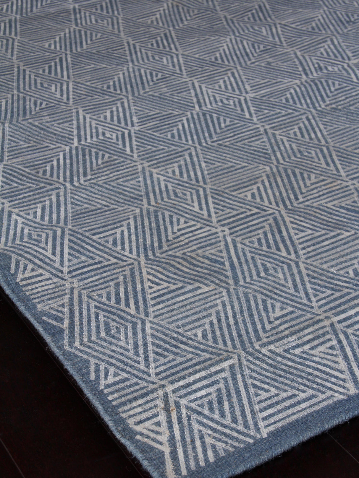 Exquisite Rugs Pavilion Flatweave Wool/Polyester in 2224 Blue/Silver 5' x 8' Area Rug