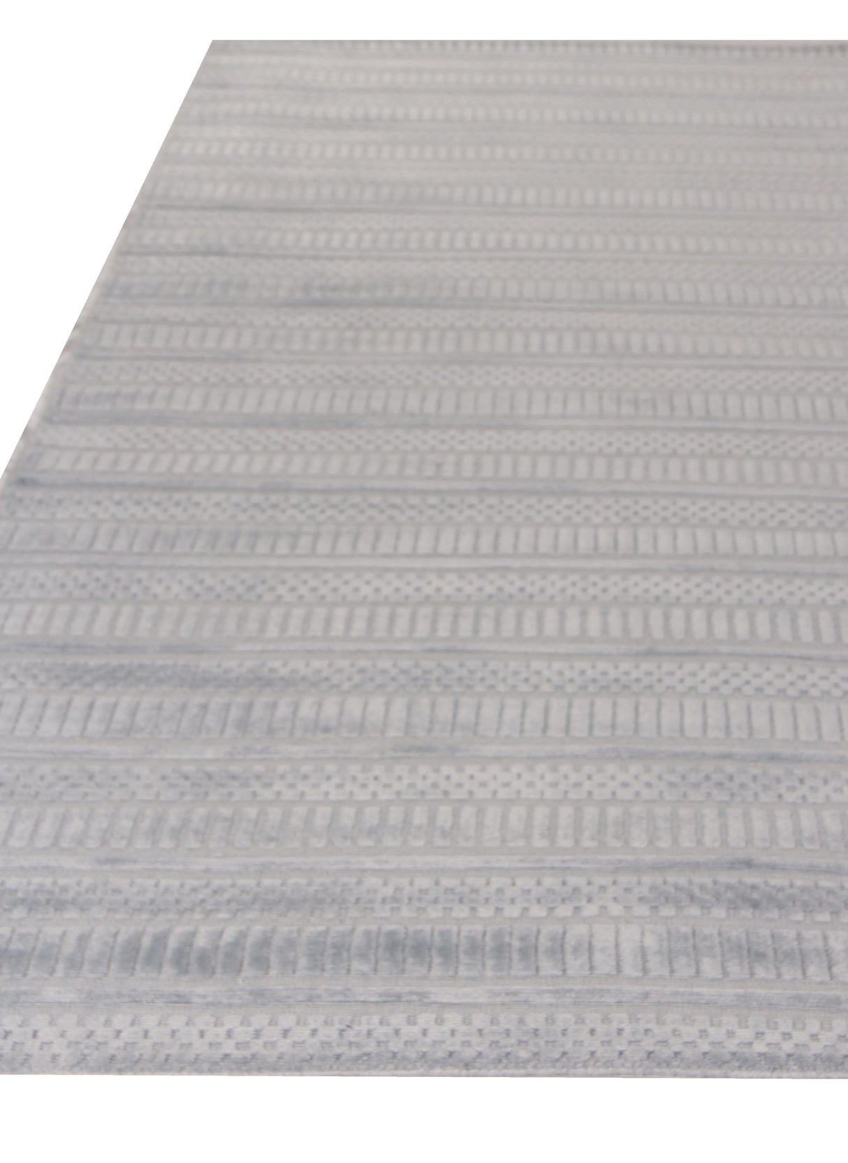 Exquisite Rugs Addison Hand Loomed Bamboo Silk in 2236 Ice Blue 8' x 10' Area Rug
