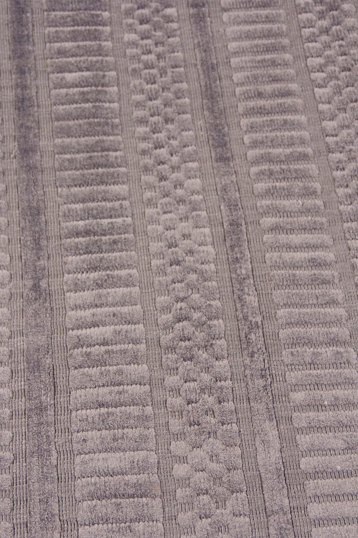 Exquisite Rugs Addison Hand Loomed Bamboo Silk in 2237 Dark Beige/Multi 6' x 9' Area Rug