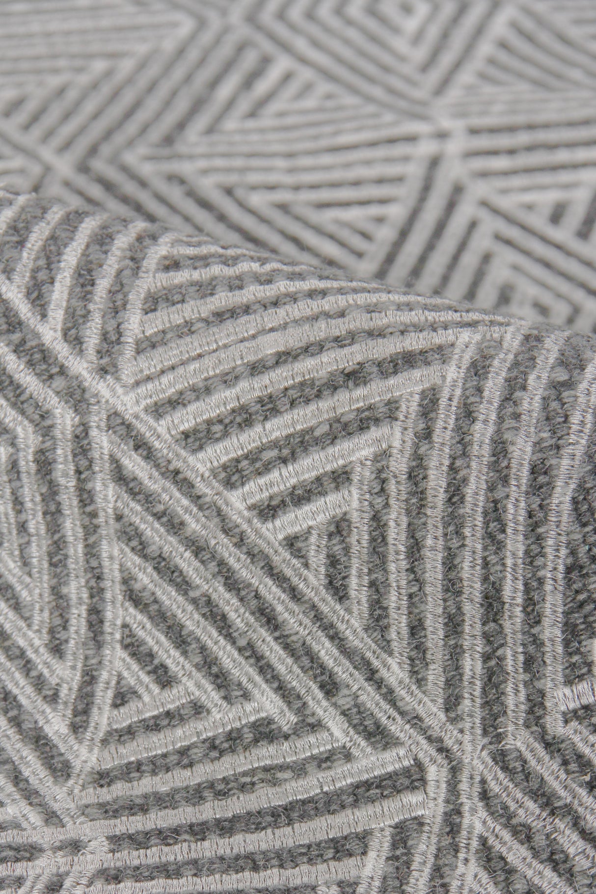 Exquisite Rugs Pavilion Flatweave Wool/Polyester in 2256 Charcoal 8' x 10' Area Rug