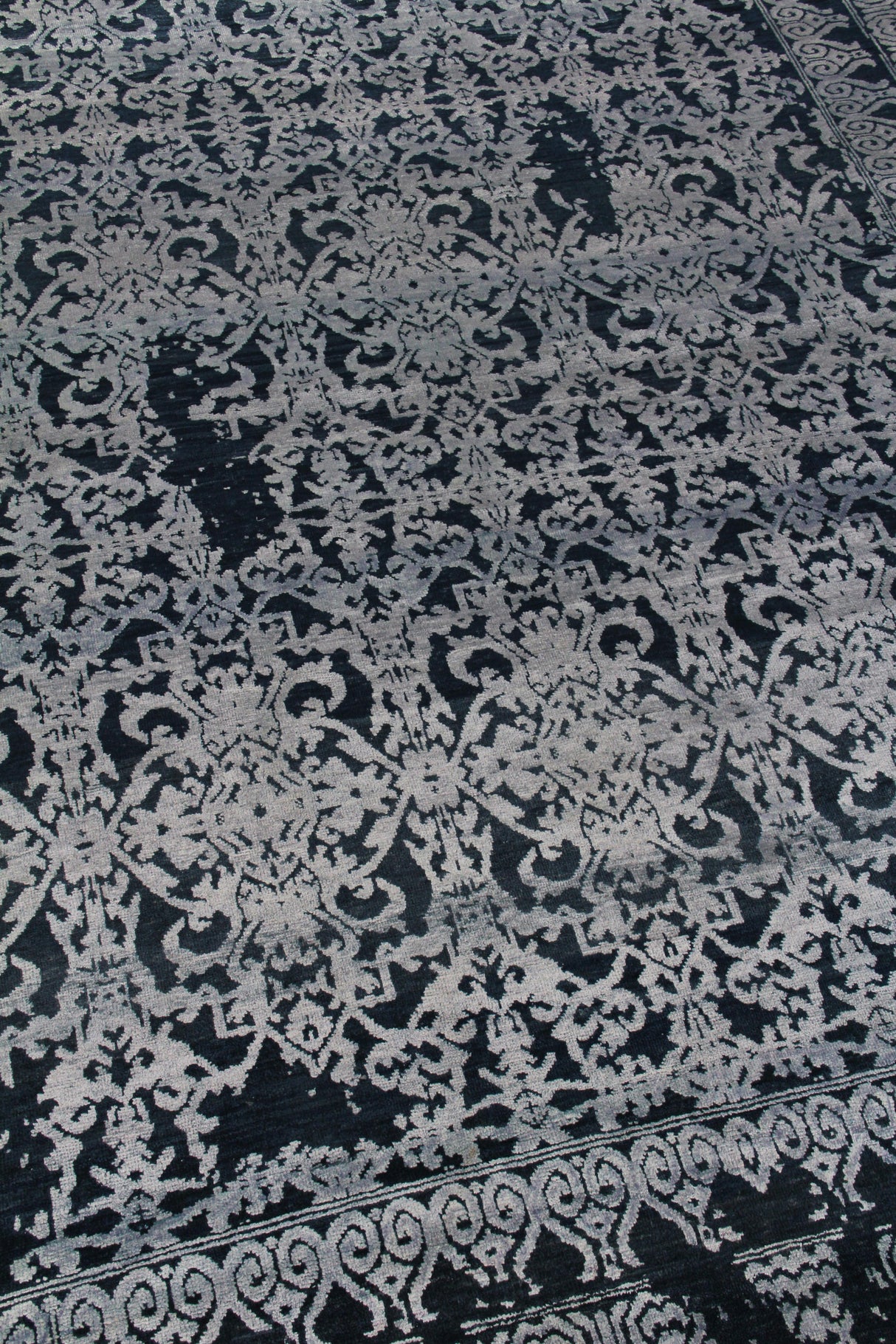 Exquisite Rugs Lexington Hand Knotted Wool/Bamboo Silk in 2380 Denim Blue/Light Blue 8' x 10' Area Rug
