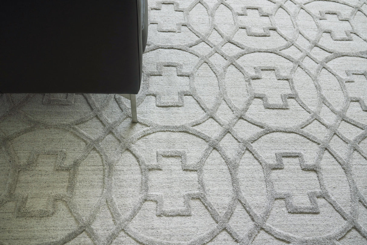 Exquisite Rugs Windsor Hand-loomed Wool/Bamboo Silk 2448 Light Silver 4' x 6' Area Rug