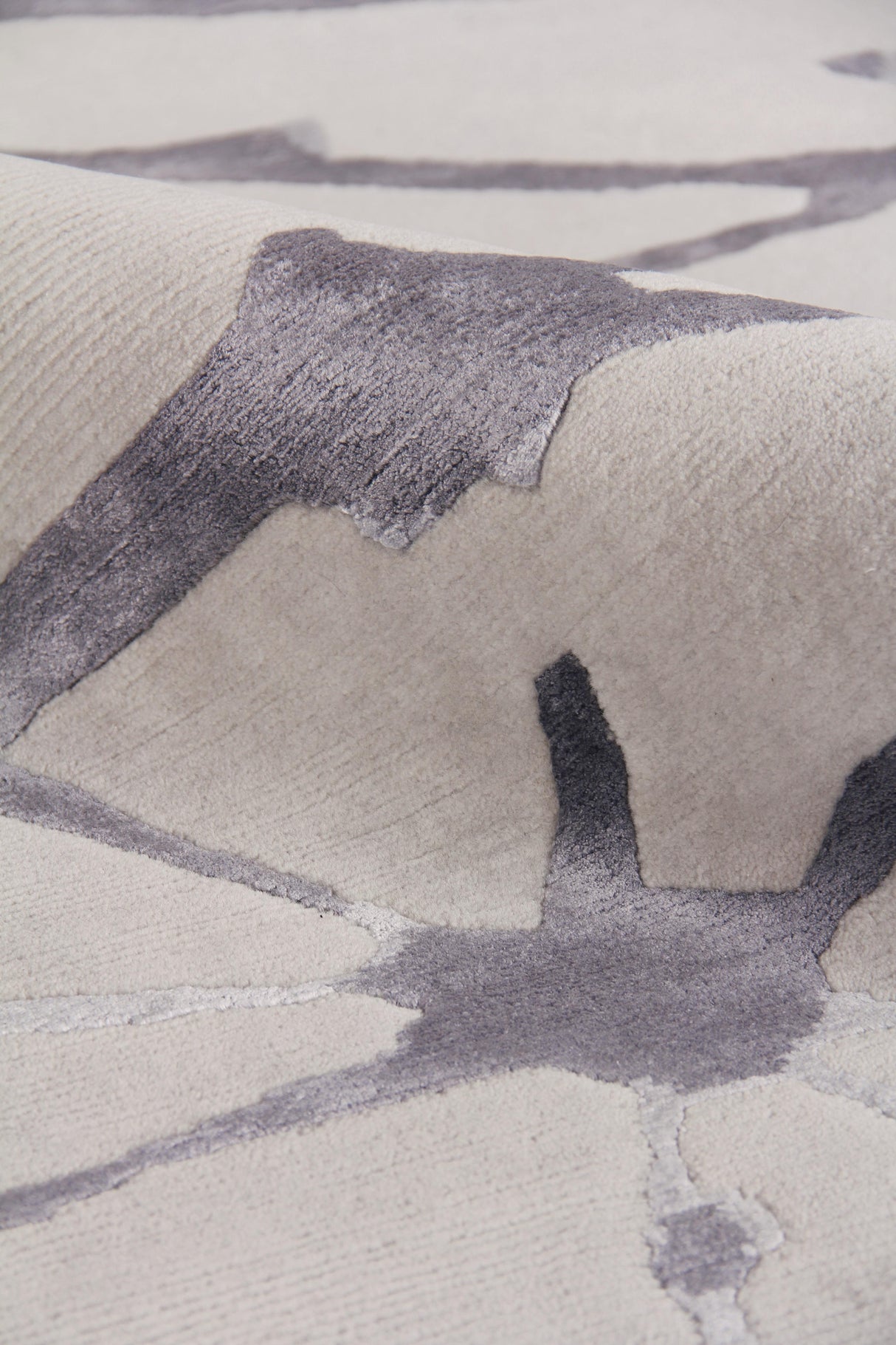 Exquisite Rugs Space Age Hand Knotted Wool/Bamboo Silk in 2502 Silver/Gray/Ivory 6' x 9' Area Rug