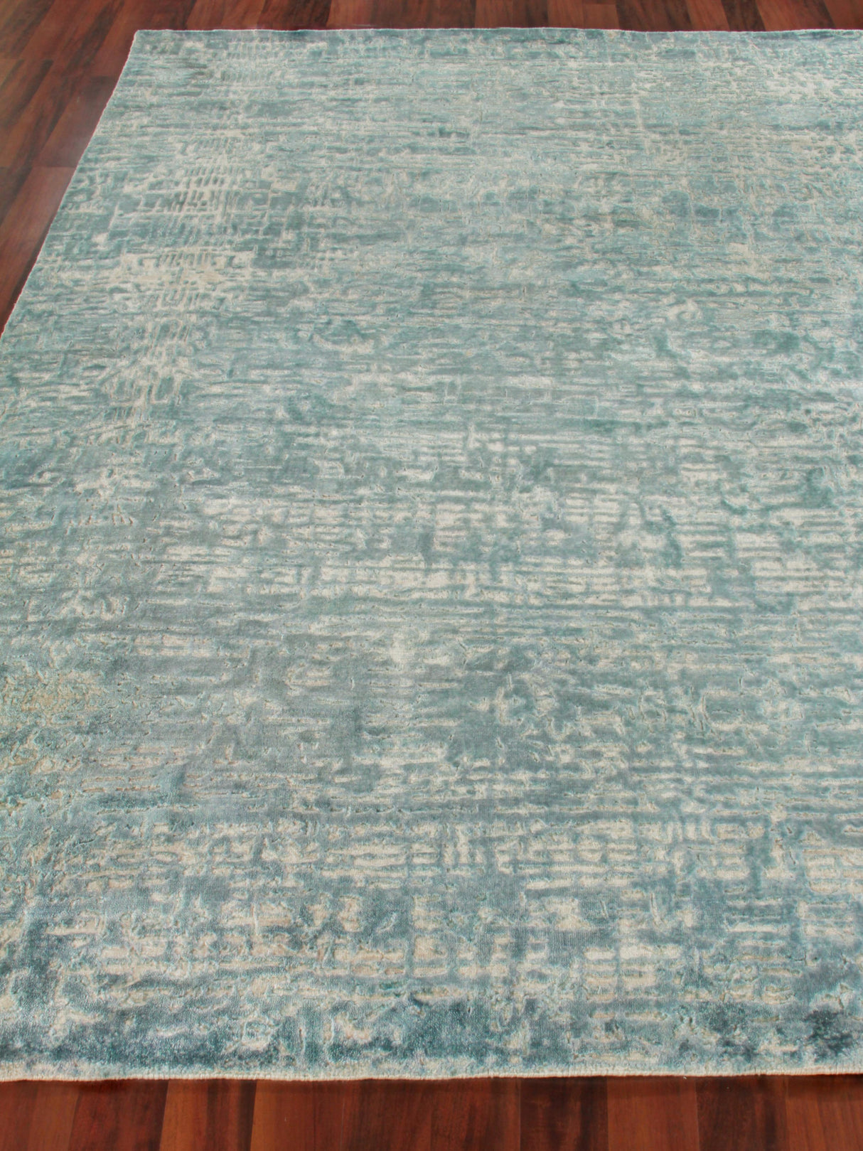 Exquisite Rugs Reflections Hand Loomed Bamboo Silk in 2517 Teal 6' x 9' Area Rug