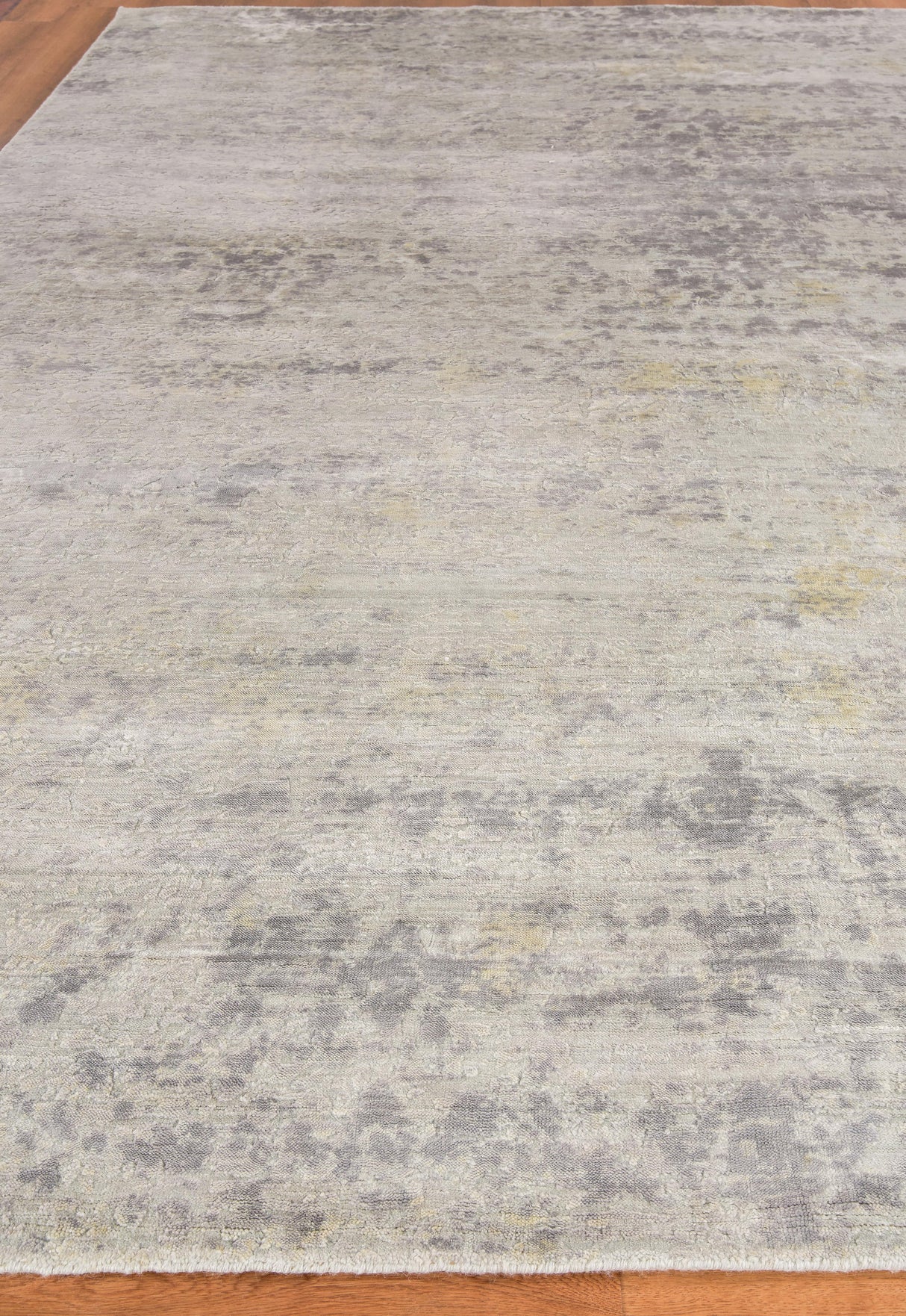 Exquisite Rugs Reflections Hand Loomed Bamboo Silk in 2527 Silver/Gray/Yellow 8' x 10' Area Rug