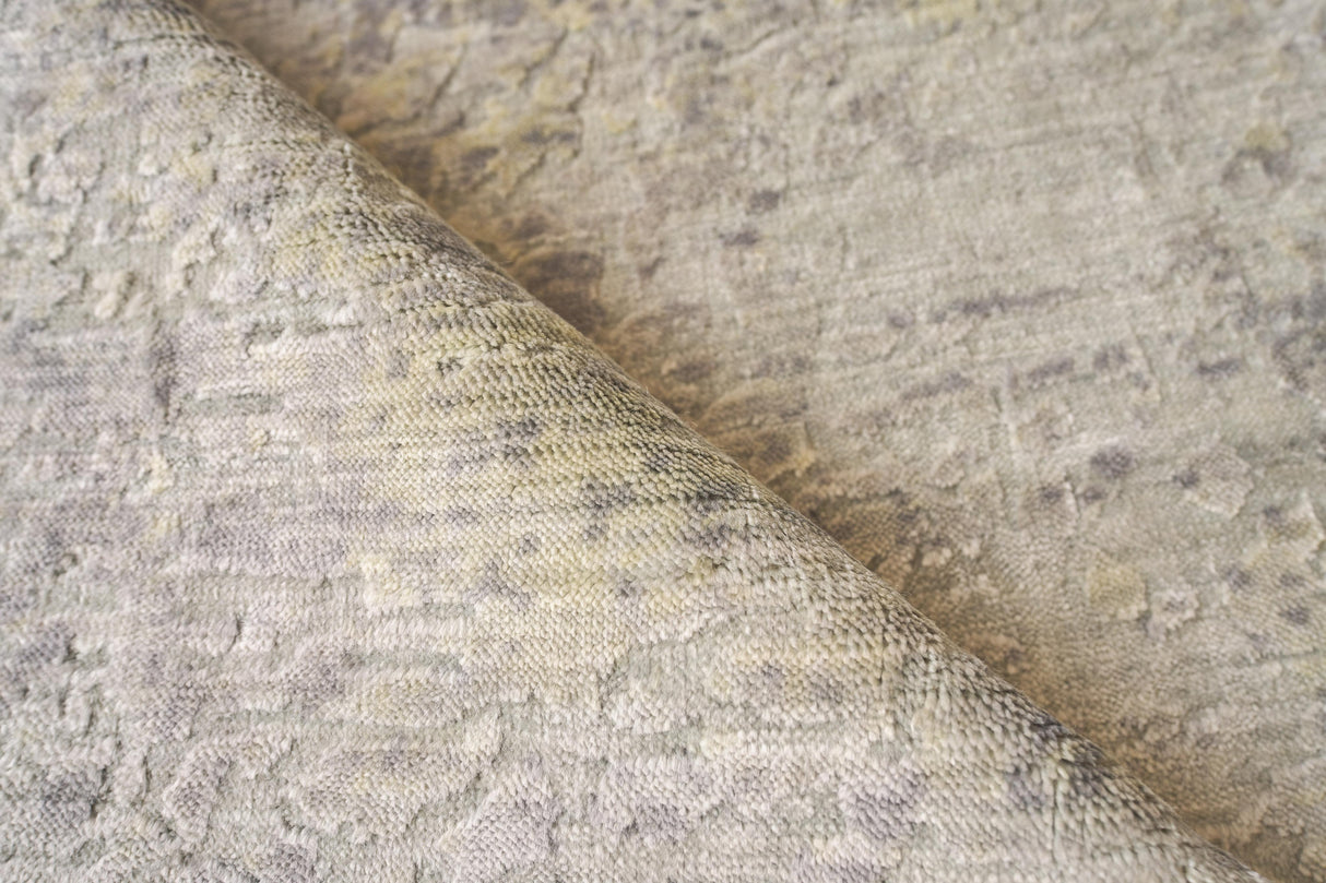 Exquisite Rugs Reflections Hand Loomed Bamboo Silk in 2527 Silver/Gray/Yellow 8' x 10' Area Rug