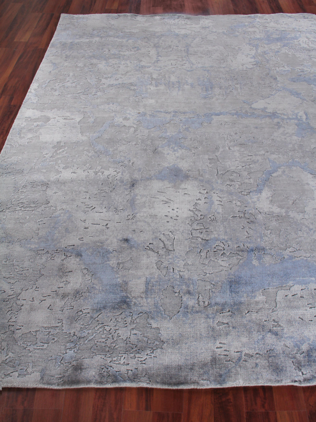 Exquisite Rugs Reflections Hand Loomed Bamboo Silk in 2533 Gray/Blue 9' x 12' Area Rug