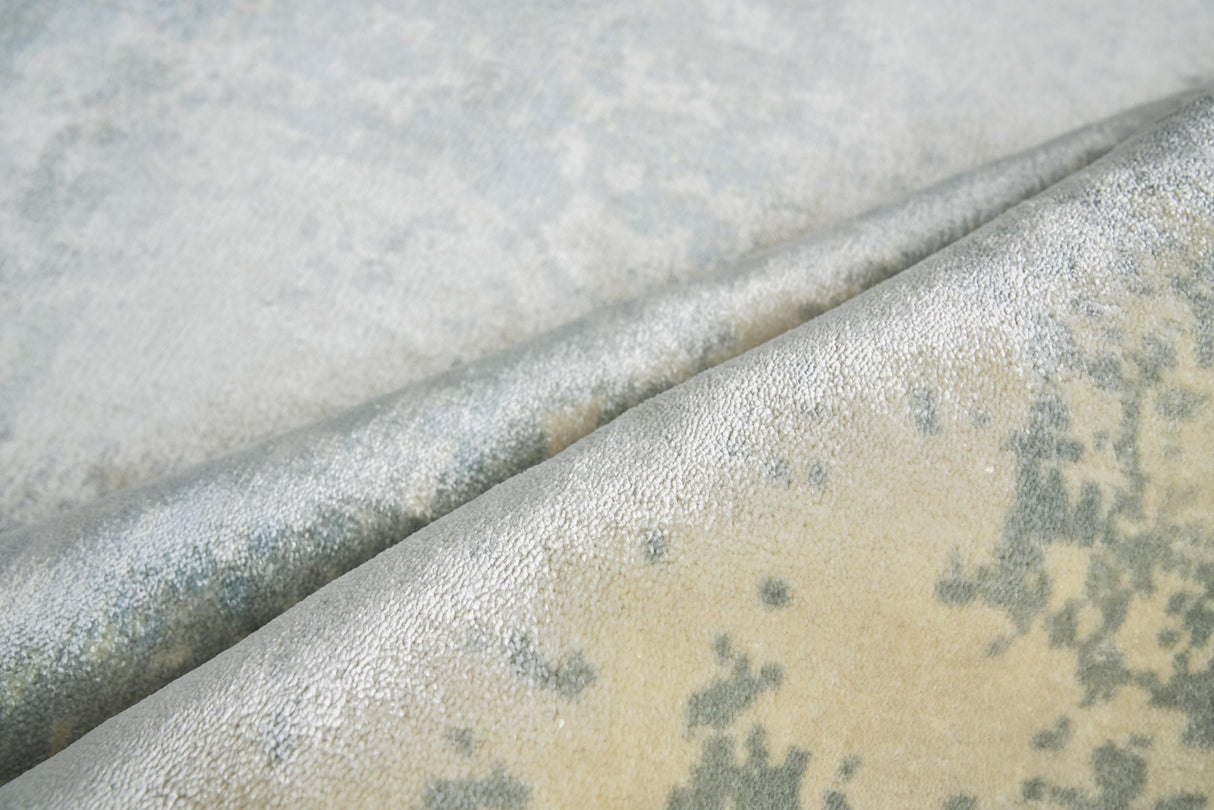 Exquisite Rugs Cassina Hand Loomed Bamboo Silk in 2538 Ivory/Light Blue 10' x 14' Area Rug