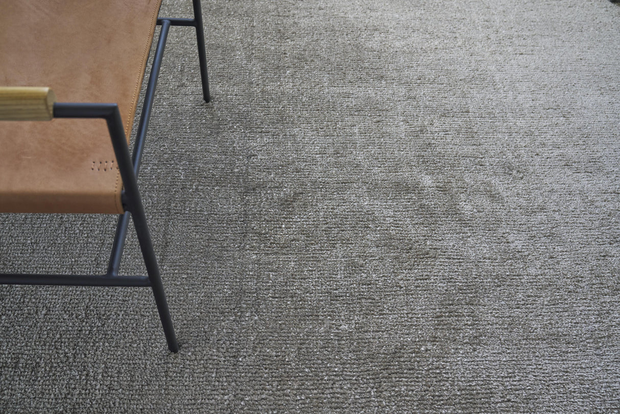 Exquisite Rugs Calla Hand Loomed Bamboo Silk in 2875 Khaki 6' x 9' Area Rug