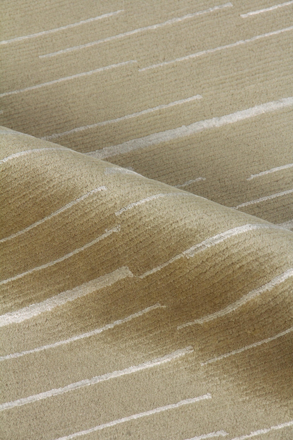 Exquisite Rugs Metro Velvet Hand Knotted Wool/Viscose in 3016 Light Beige 9' x 12' Area Rug