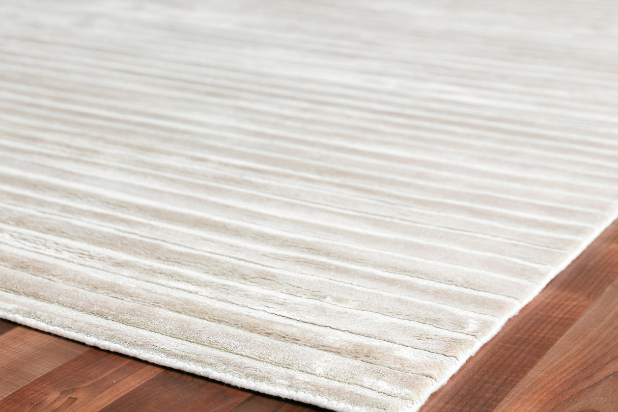 Exquisite Rugs High Low Hand Loomed Viscose in 3081 Silver 8' x 10' Area Rug