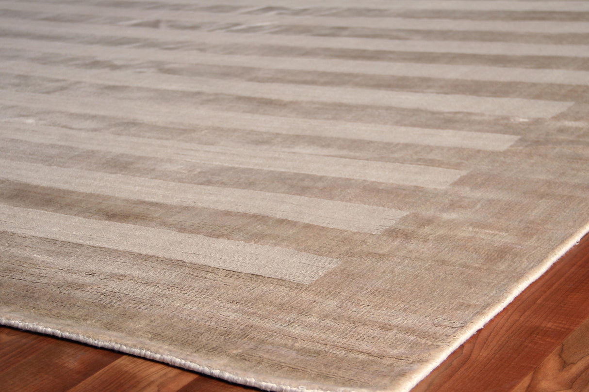 Exquisite Rugs Wide Stripe Hand Loomed Viscose in 3092 Light Beige 5' x 8' Area Rug