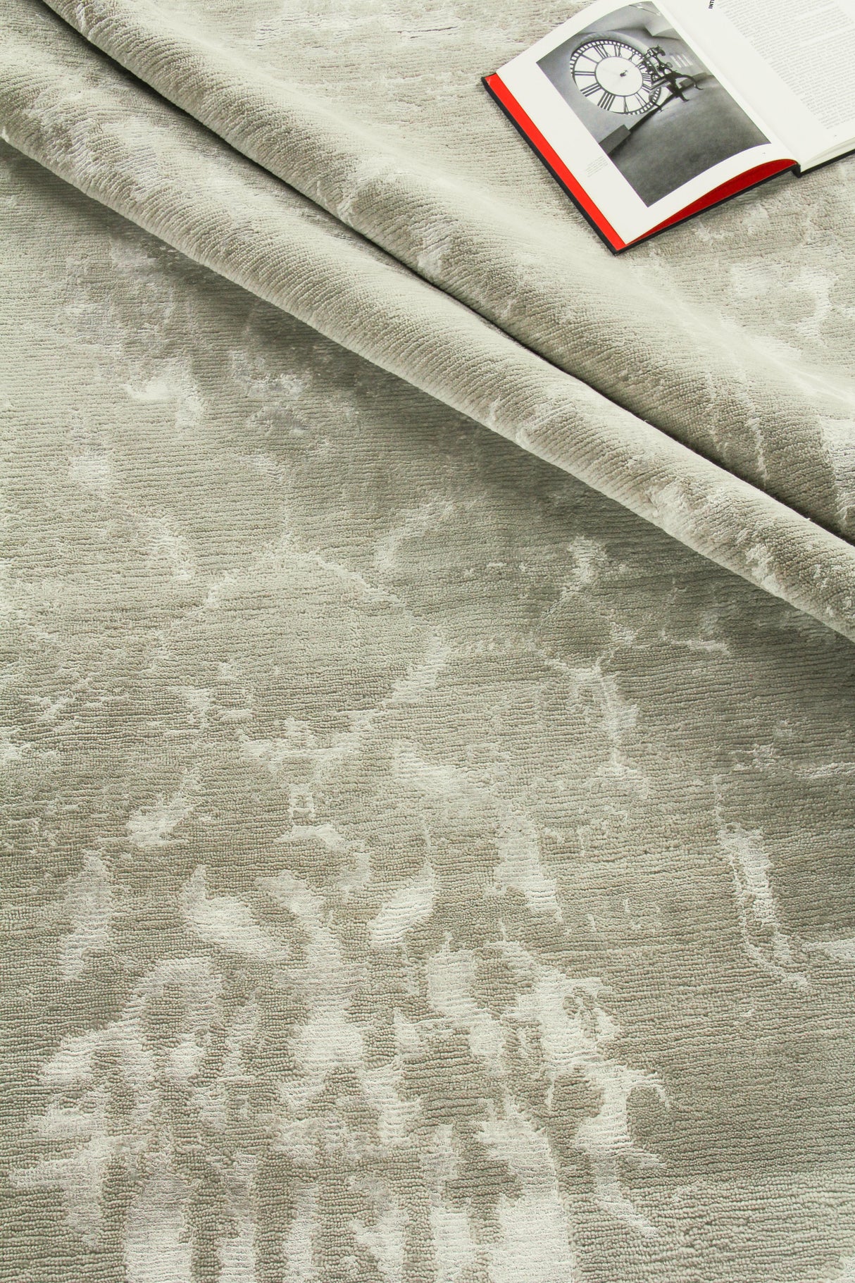 Exquisite Rugs Terras Hand Knotted Wool/Bamboo Silk in 3129 Gray/Platinum 8' x 10' Area Rug
