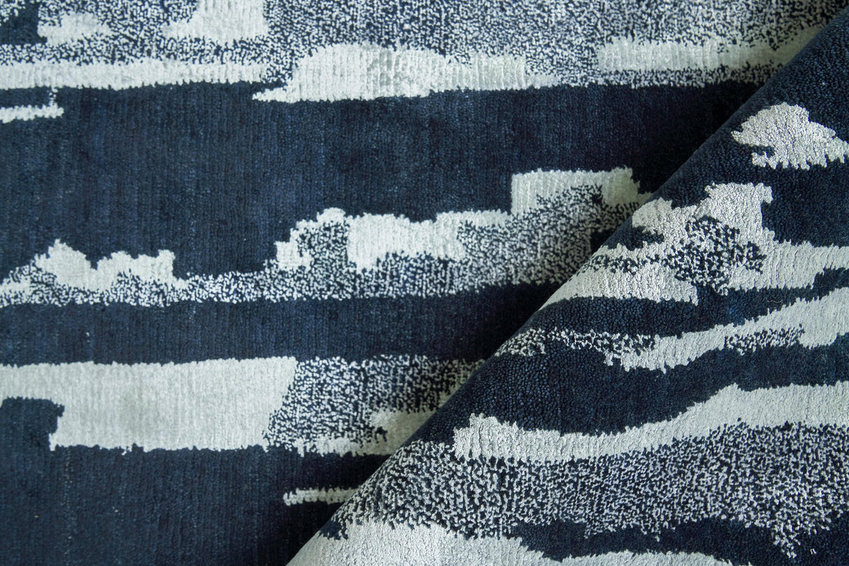 Exquisite Rugs Carrina Hand Knotted Wool/Bamboo Silk in 3135 Navy/Silver 10' x 14' Area Rug