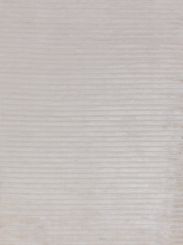 Exquisite Rugs High Low Hand Loomed Viscose in 3230 White 4' x 6' Area Rug