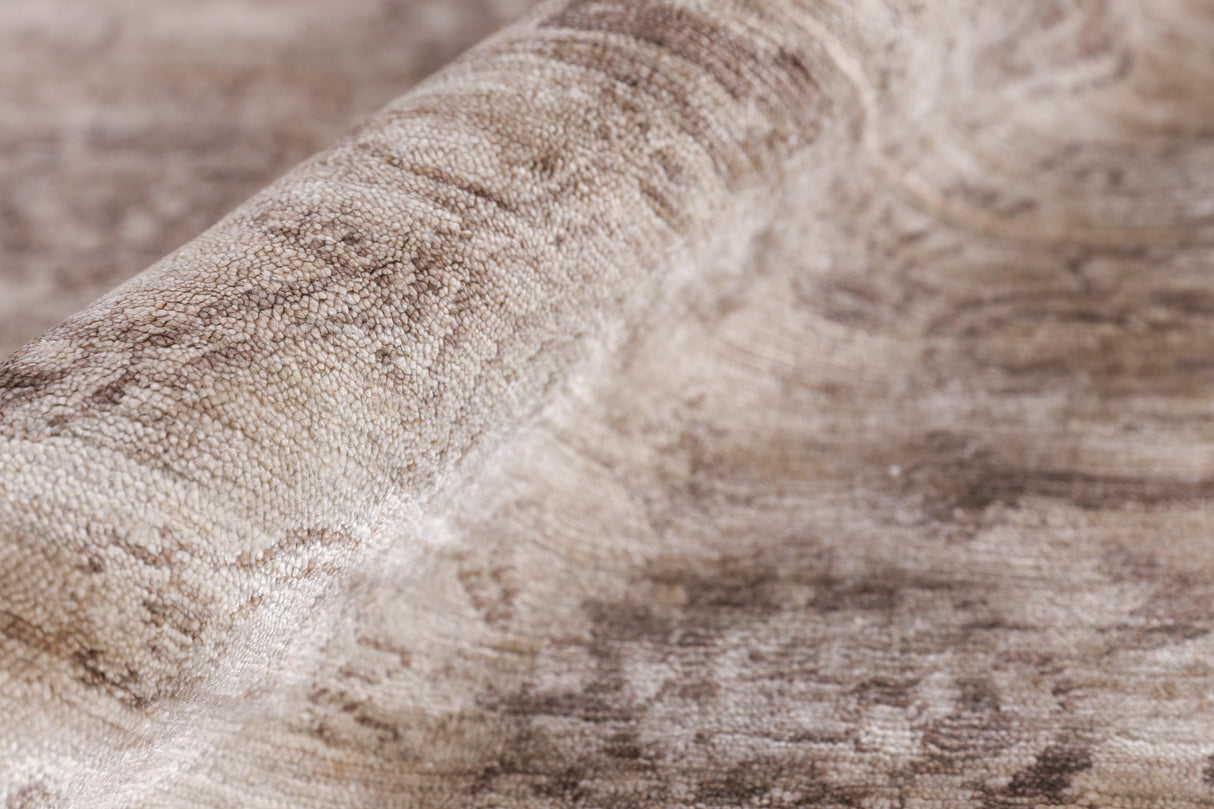 Exquisite Rugs Antique'd Silk Hand Knotted Bamboo Silk in 3284 Beige/Light Brown 6' x 9' Area Rug