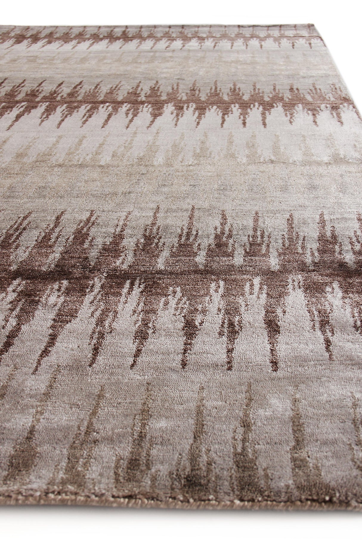 Exquisite Rugs Bamboo Silk Hand Knotted Bamboo Silk in 3286 Beige/Gray 8' x 10' Area Rug