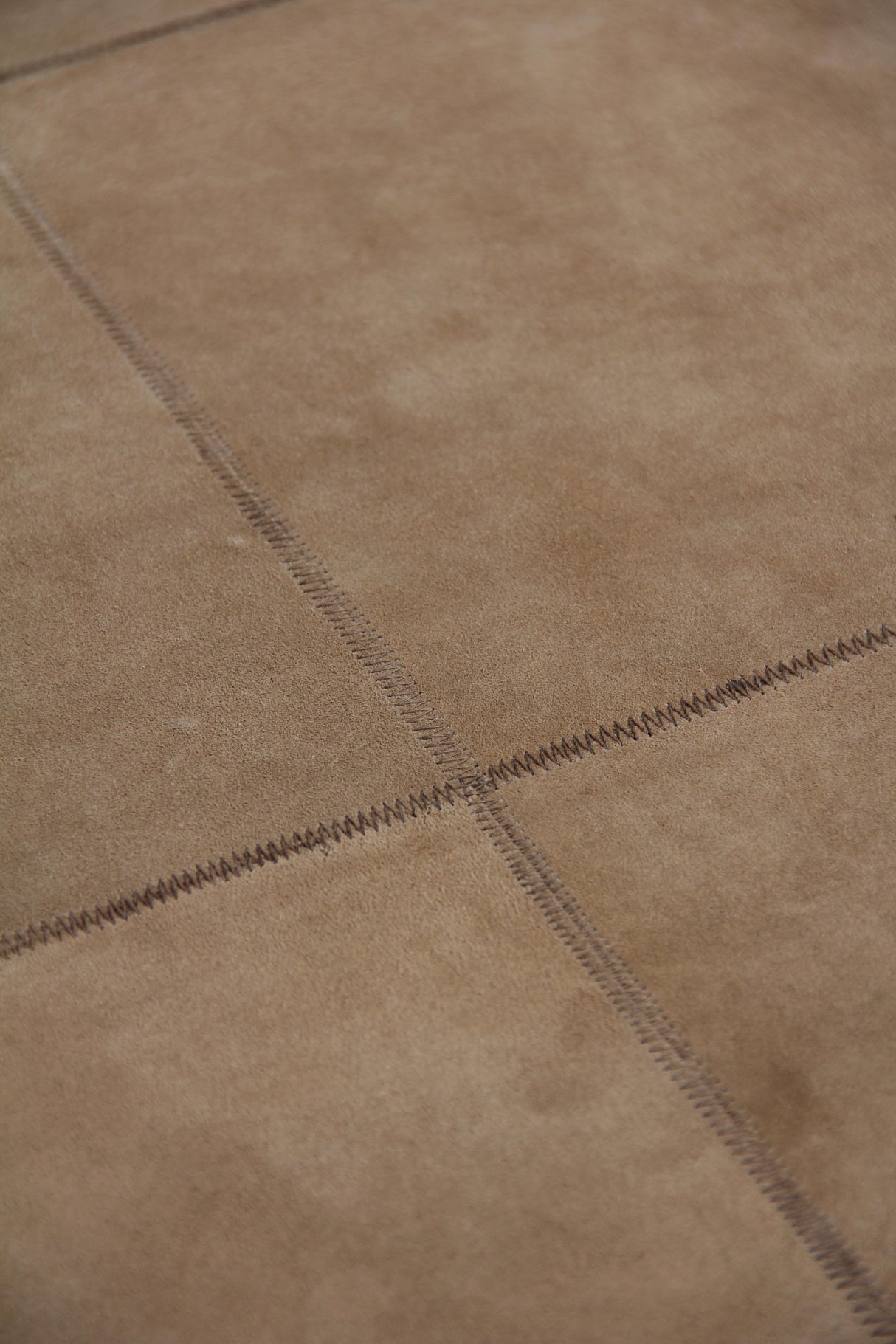 Exquisite Rugs Metro Velvet Hand Knotted Wool/Viscose in 3297 Beige 4' x 6' Area Rug