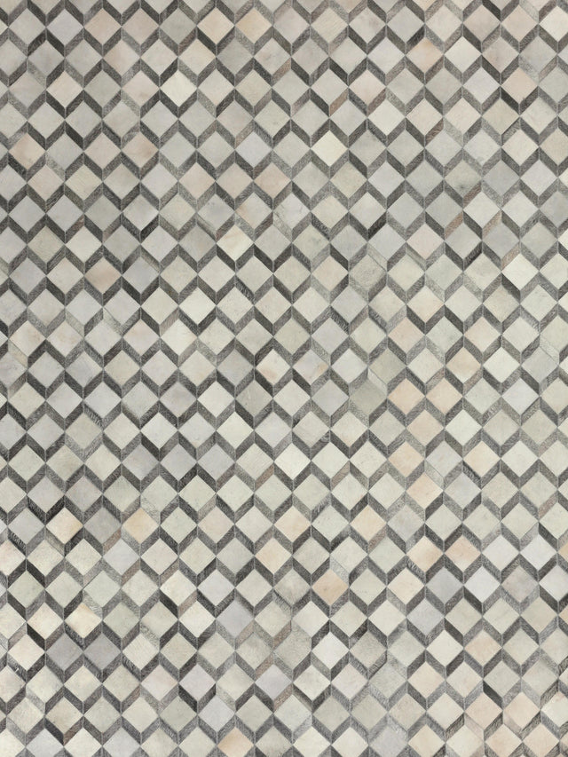 Exquisite Rugs Natural Hide Handmade Leather Hide in 3334 Ivory/Silver 5' x 8' Area Rug