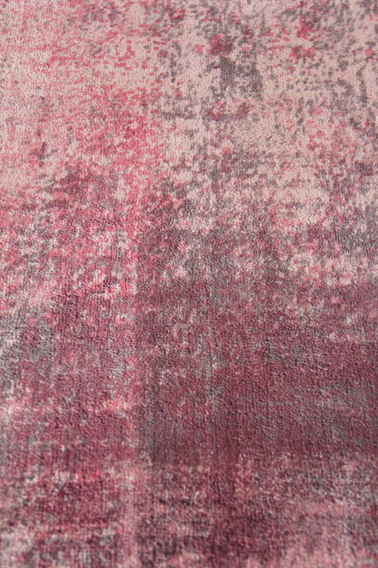 Exquisite Rugs Koda Hand Loomed Bamboo Silk in 3351 Pink 9' x 12' Area Rug