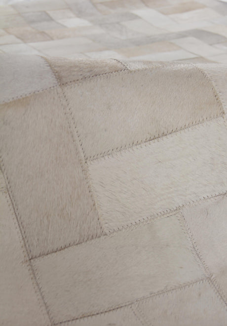 Exquisite Rugs Natural Hide Handmade Leather Hide in 3354 Ivory/Multi 10' x 13' Area Rug